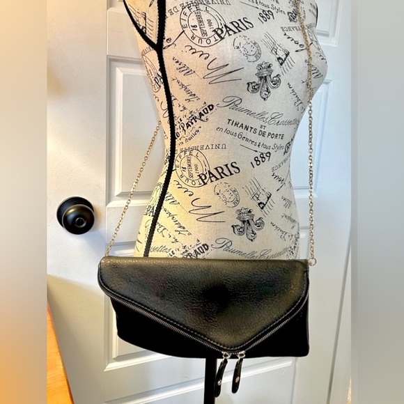 URBAN EXPRESSION Black Vegan Leather Clutch with Gold Chain Strap Handbag. NWOT - Picture 2 of 10
